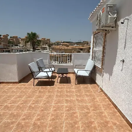 Casa Con Piscina 圣米格尔德萨利纳斯